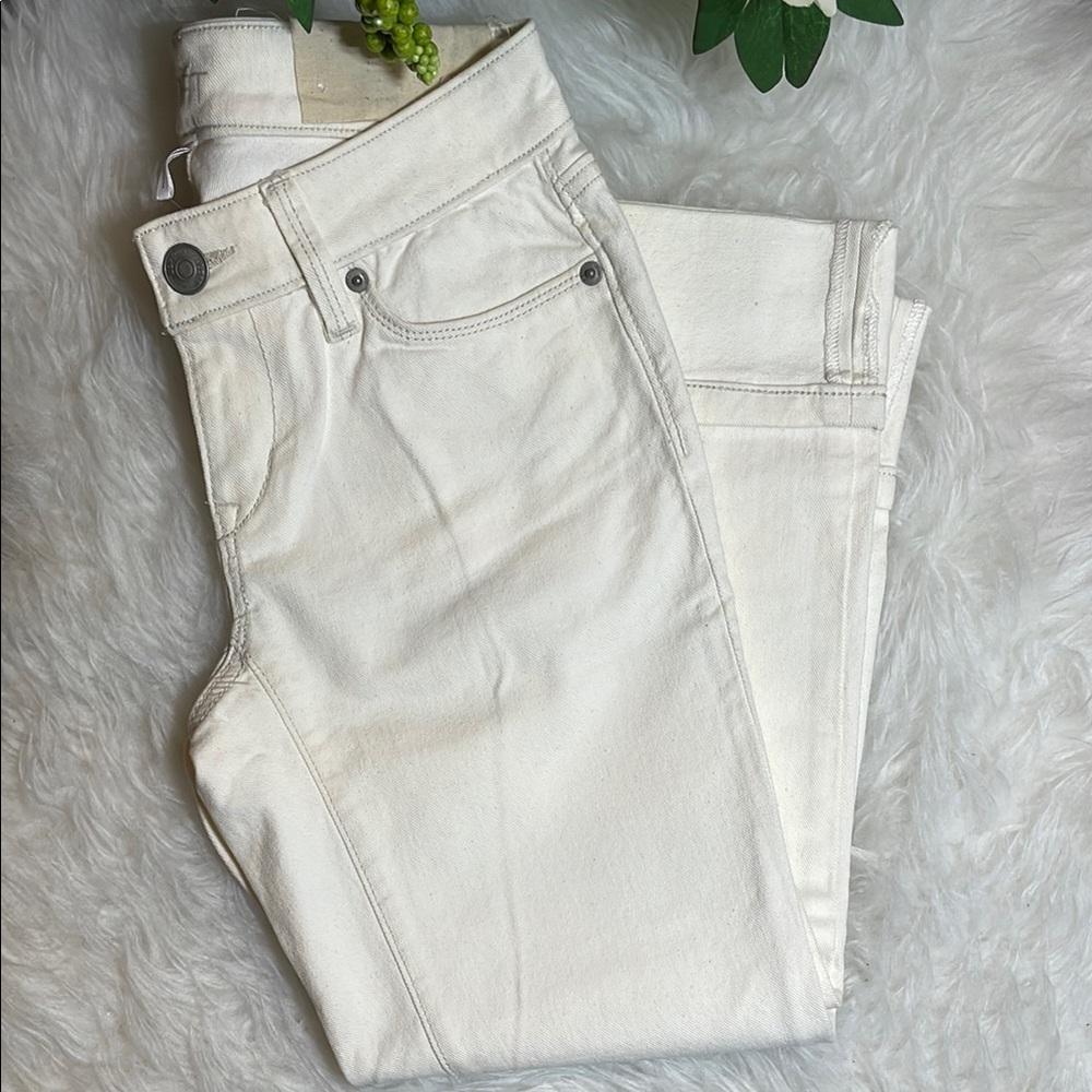 LOFT Curvy Straight Jeans